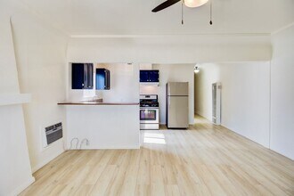 3659 6th Ave in Los Angeles, CA - Building Photo - Building Photo