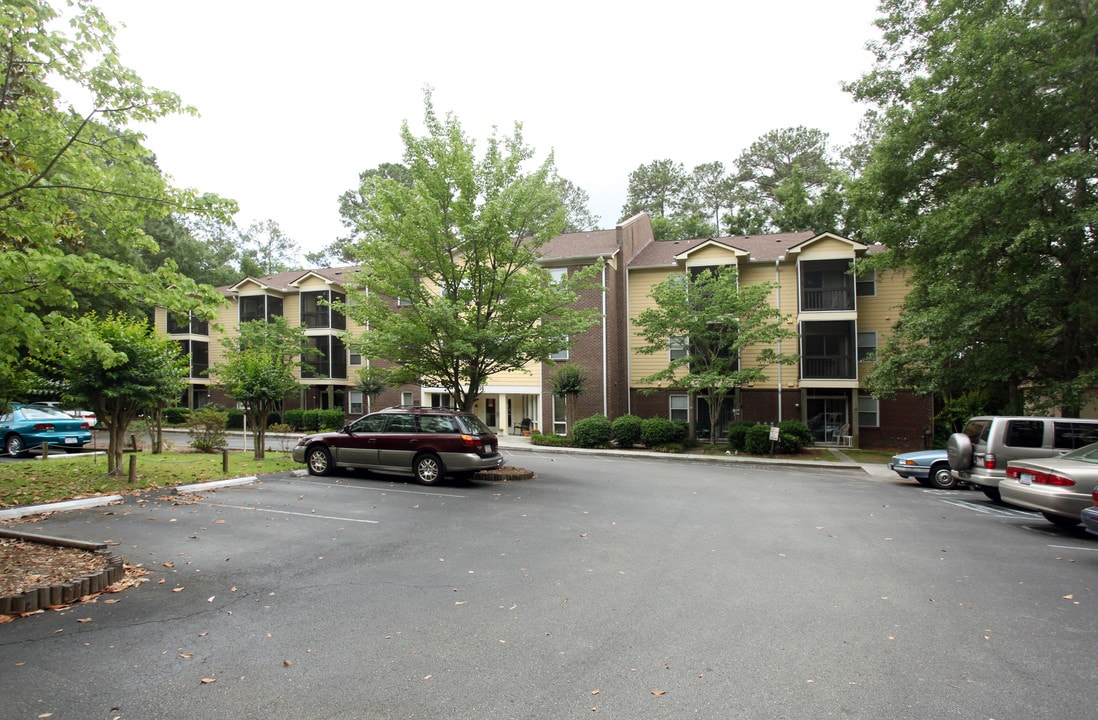 Haddon Hall Apartments in Wilmington, NC - Building Photo