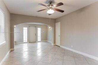 417 SW 22nd Terrace in Fort Lauderdale, FL - Building Photo - Building Photo