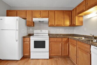 334 Mt Everest Dr in Fenton, MO - Foto de edificio - Building Photo