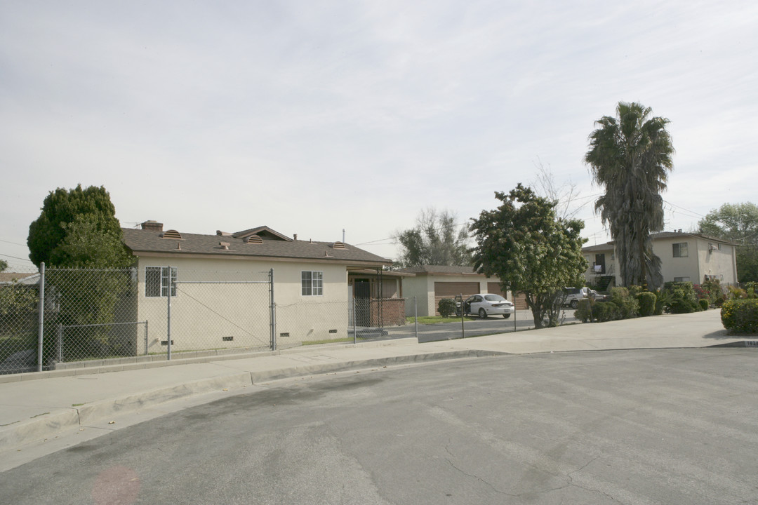 1424 S Greenwood Ave in Montebello, CA - Building Photo