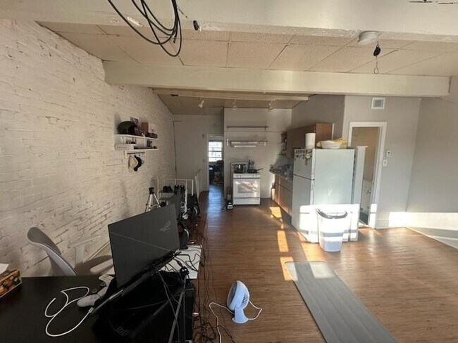 314 Meridian St-Unit -4 in Boston, MA - Building Photo - Building Photo