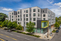 Glisan Commons in Portland, OR - Foto de edificio - Primary Photo