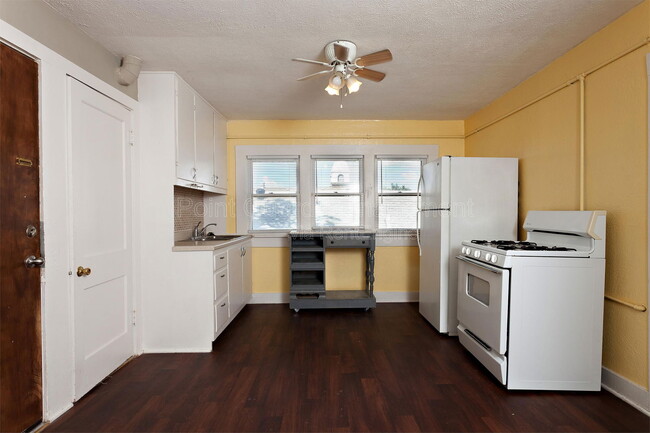 219 S Millwood Ave in Wichita, KS - Building Photo - Building Photo