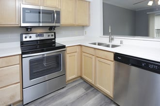 Oak Glen of Edina in Edina, MN - Foto de edificio - Interior Photo