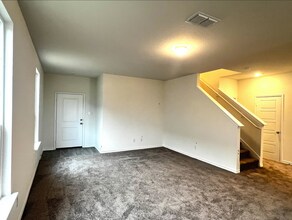 7510 Fishbowl Ln in San Antonio, TX - Building Photo - Building Photo