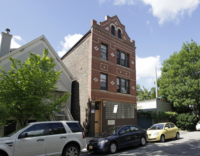 1645 W Wabansia Ave in Chicago, IL - Building Photo - Building Photo