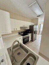 16111 Emerald Cove Rd in Weston, FL - Building Photo - Building Photo