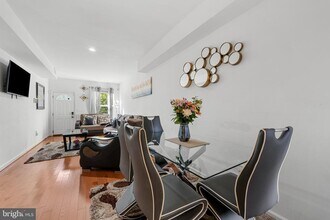 831 S Montford Ave in Baltimore, MD - Building Photo - Building Photo