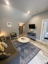 295 George St in Sarnia, ON - Foto de edificio - Building Photo