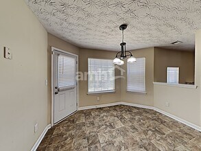 233 Biltmore Way in Stockbridge, GA - Building Photo - Building Photo