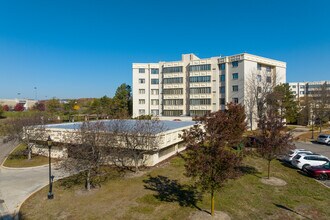 The Enclave in Novi, MI - Building Photo - Building Photo