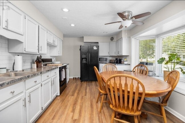 property at 154 Oakwood Dr