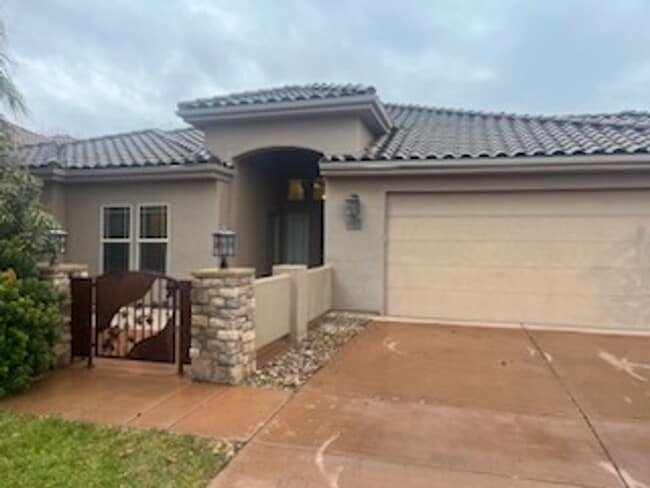 2422 S Camino Real in Washington, UT - Building Photo - Building Photo