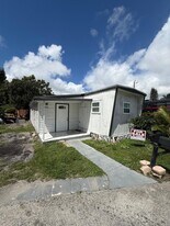 4732 SW 46th Ln in Davie, FL - Building Photo