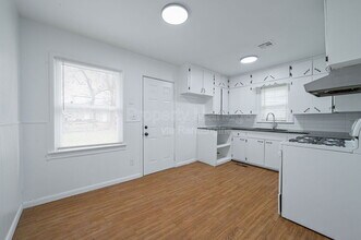 3704 SW 40th Pl in Oklahoma City, OK - Building Photo - Building Photo