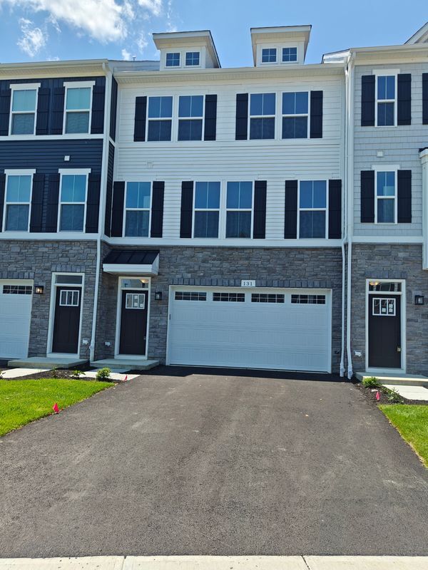 131 S Durham Dr