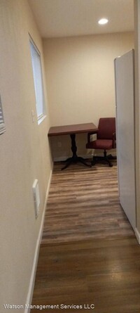 1914 SE Thurston St photo'