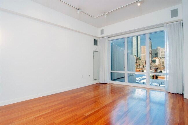 505 Tremont St, Unit 612 in Boston, MA - Building Photo - Building Photo