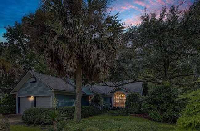 2001 Arundel Pl in Mount Pleasant, SC - Foto de edificio - Building Photo