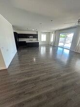 7041 Cayuga Way in Corona, CA - Building Photo - Building Photo