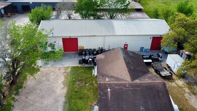 6951 Windfern Rd in Houston, TX - Building Photo - Building Photo