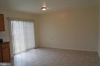 122 Sinker Dr in Inwood, WV - Building Photo - Building Photo