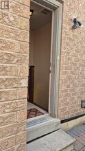 10 Ferncroft Pl in Brampton, ON - Building Photo - Building Photo