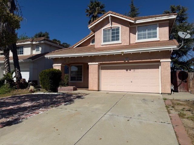 property at 1689 Woodland Ct