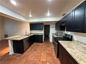 908 Vegas Valley Dr in Las Vegas, NV - Building Photo - Building Photo