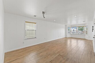 45 Randolph Ave in Jersey City, NJ - Foto de edificio - Building Photo