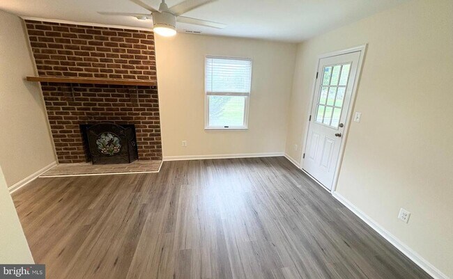 606 Park Pl in Deale, MD - Building Photo - Building Photo