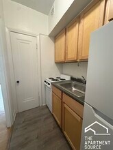 532 W Arlington Pl, Unit 218 in Chicago, IL - Building Photo - Building Photo