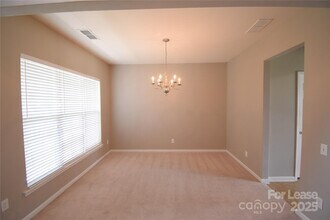 10941 Claude Freeman Dr in Charlotte, NC - Building Photo - Building Photo