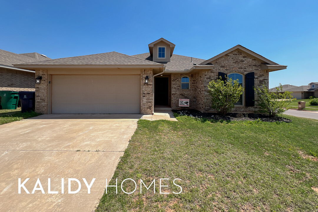 4812 Crystal Hill Dr in Oklahoma City, OK - Foto de edificio