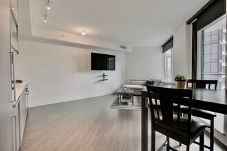 780 Pacific Blvd, Unit SI ID1380057P in Vancouver, BC - Building Photo - Building Photo