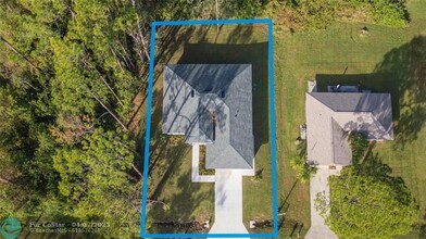 3905 Barbarossa Ave in Sebring, FL - Foto de edificio - Building Photo