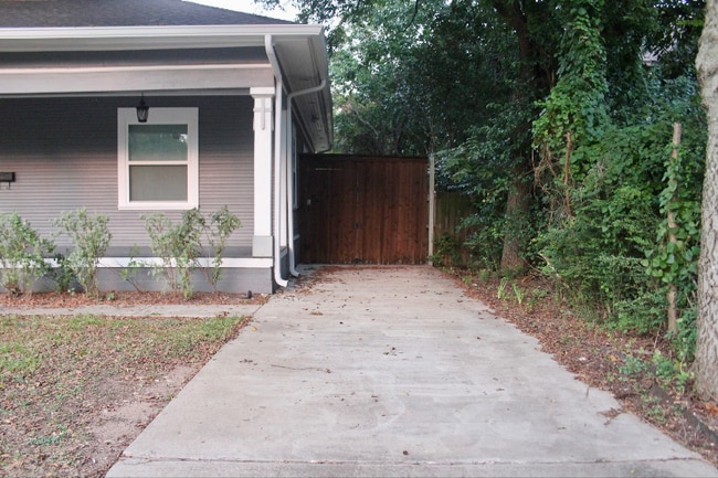 508 N Dallas Ave in Lancaster, TX - Building Photo - Building Photo