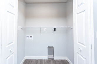 Sycamore Apartments in Kokomo, IN - Building Photo - Interior Photo