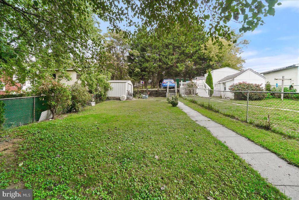 213 W B St in Brunswick, MD - Building Photo