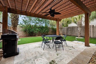 5210 Lillian St in Houston, TX - Building Photo - Building Photo