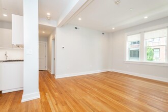 20 Forest St, Unit 2 in Cambridge, MA - Building Photo - Building Photo