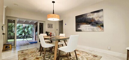 1568 Point Way in North Palm Beach, FL - Foto de edificio - Building Photo