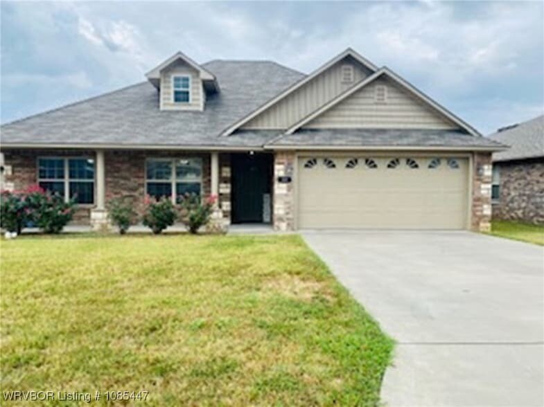 2229 Regency Ln in Barling, AR - Foto de edificio
