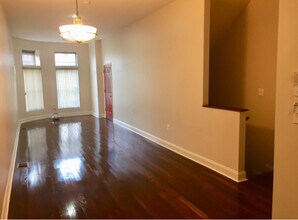 2223 Brookfield Ave in Baltimore, MD - Building Photo - Building Photo