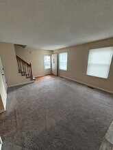 4802 E Baker Woods Ct in Decatur, IL - Building Photo - Building Photo