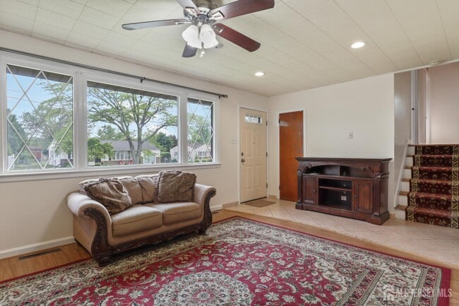 124 Oakdale Rd in Cherry Hill Township, NJ - Building Photo - Building Photo