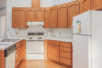 32906 16th Pl SW in Federal Way, WA - Building Photo - Building Photo