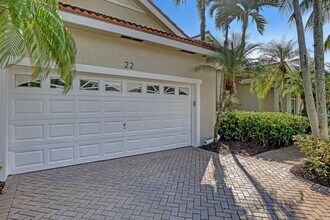 22 Windward Isle in Palm Beach Gardens, FL - Building Photo - Building Photo