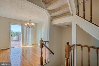 13301 Burkitts Rd in Fairfax, VA - Building Photo - Building Photo